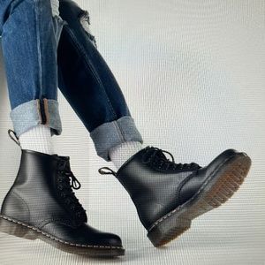 Dr. Marten 1460 Boot
